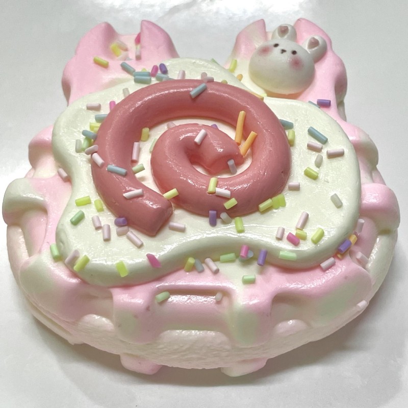 Bunny Sprinkle Cake Slow-Rise Squishy
