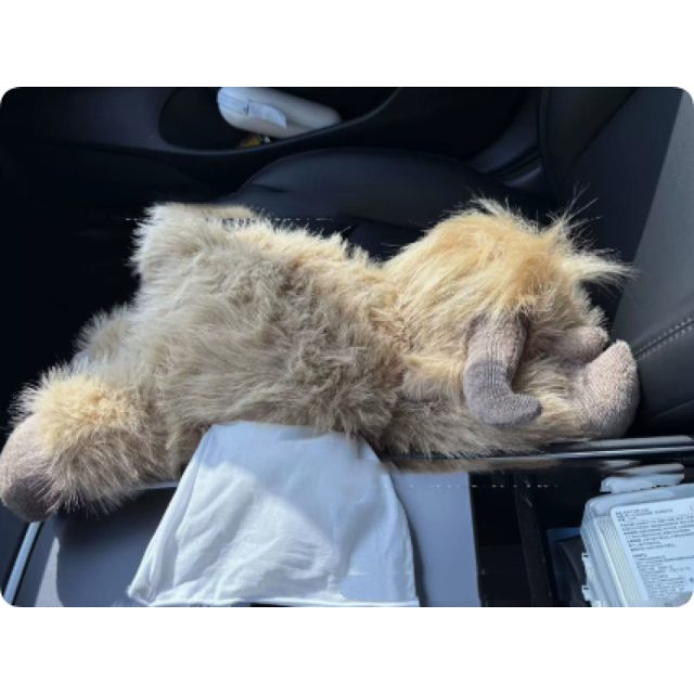 Highland Cow Plushie with Hand Pocket 45cm โ photo 2