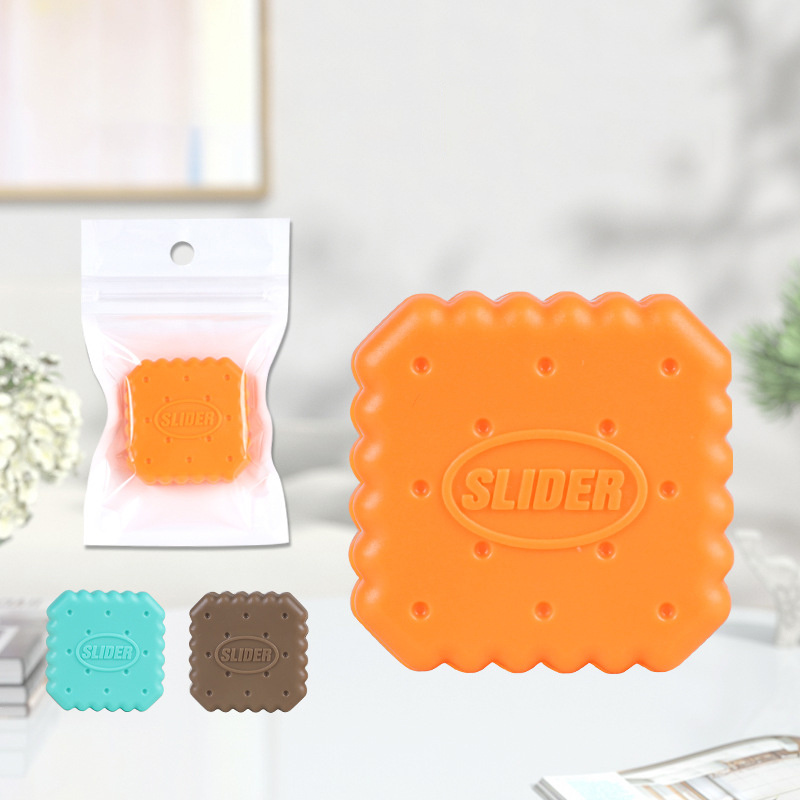 Biscuit-Shaped Magnetic Push Fidget Card