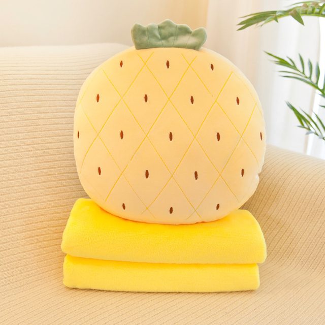 Pineapple Round Cushion With Blanket