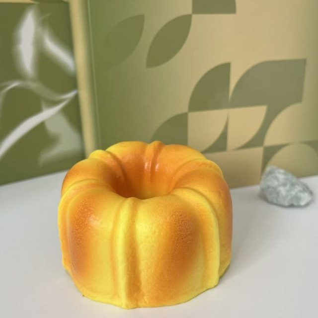 Golden Bundt Ring Cake Squishy