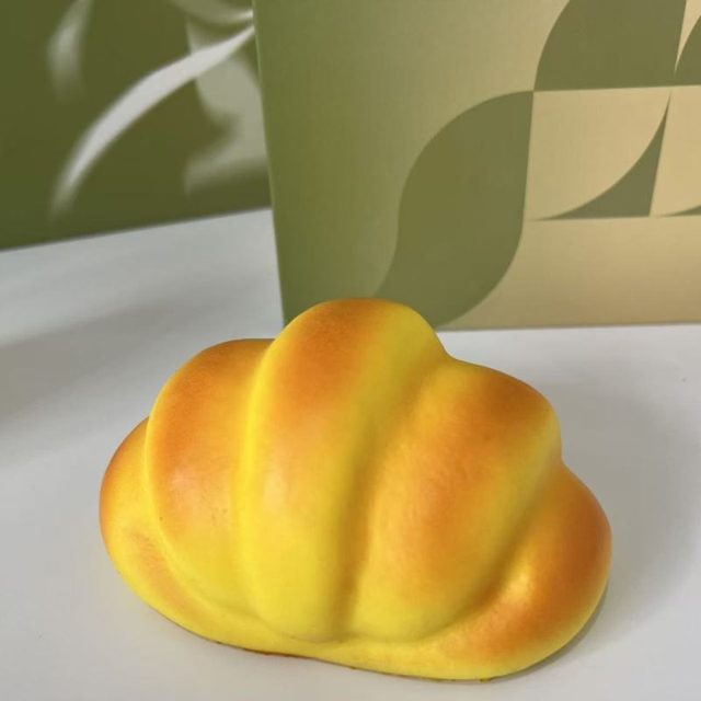 Swirly Coil Bread Roll Squishy