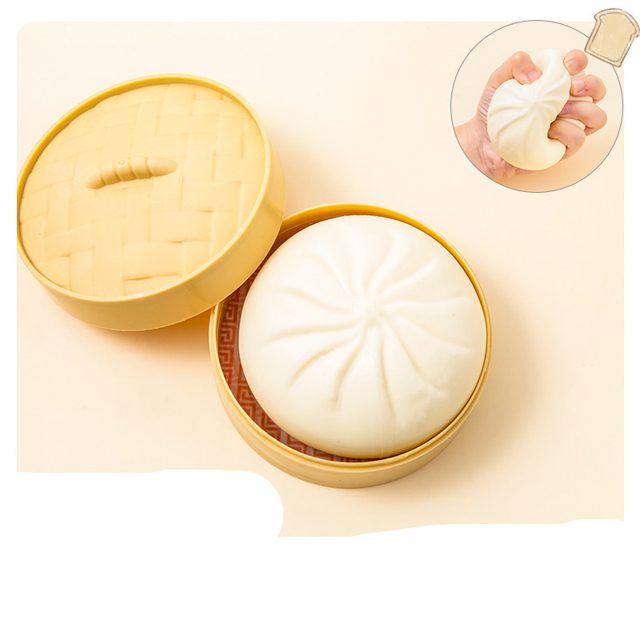 Steamed Bun Squishy in Bamboo Steamer