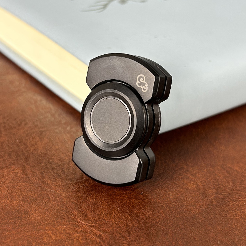 Metal Two-Wing Fingertip Spinner Fidget — photo 2